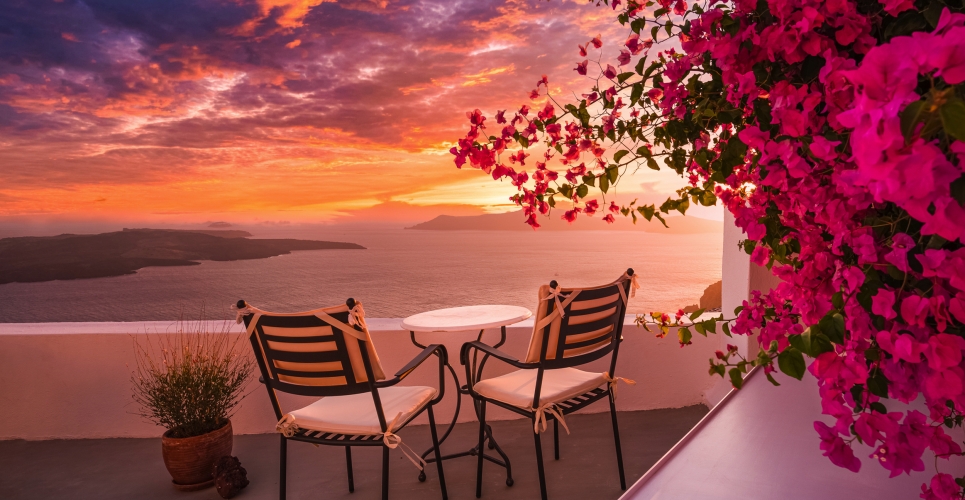 Sommersonnenuntergang über Santorini